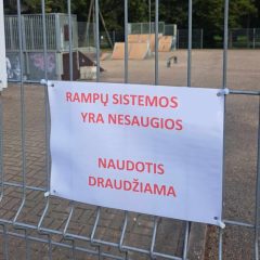 Draudžiama naudotis miesto parko aikštyne esančiomis rampomis