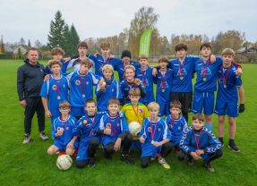Anykščių raj. mokinių futbolo pirmenybėse – „vienuoliečių“ dominavimas (FOTO)