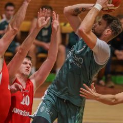 ARKL: „Šilo klinika“ įveikė čempionus (FOTO)