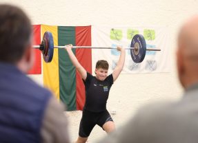 Anykščiuose surengtos atviros jaunių sunkiosios atletikos pirmenybės (FOTO, VIDEO)