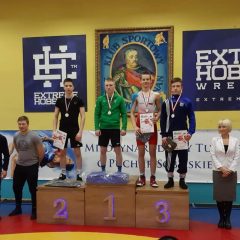 Anykščių KKSC imtynininkai Lenkijoje džiaugėsi medaliais